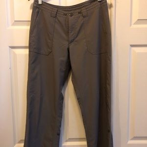 Patagonia Women’s Dark Green Pants - Size 10